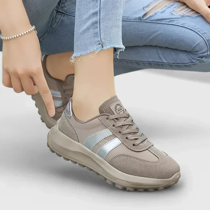 Anzhelynna Sneakers