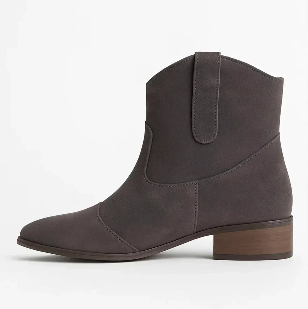 Suedellea Leather Shoes