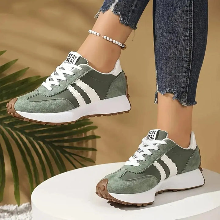 Crissa Sneakers